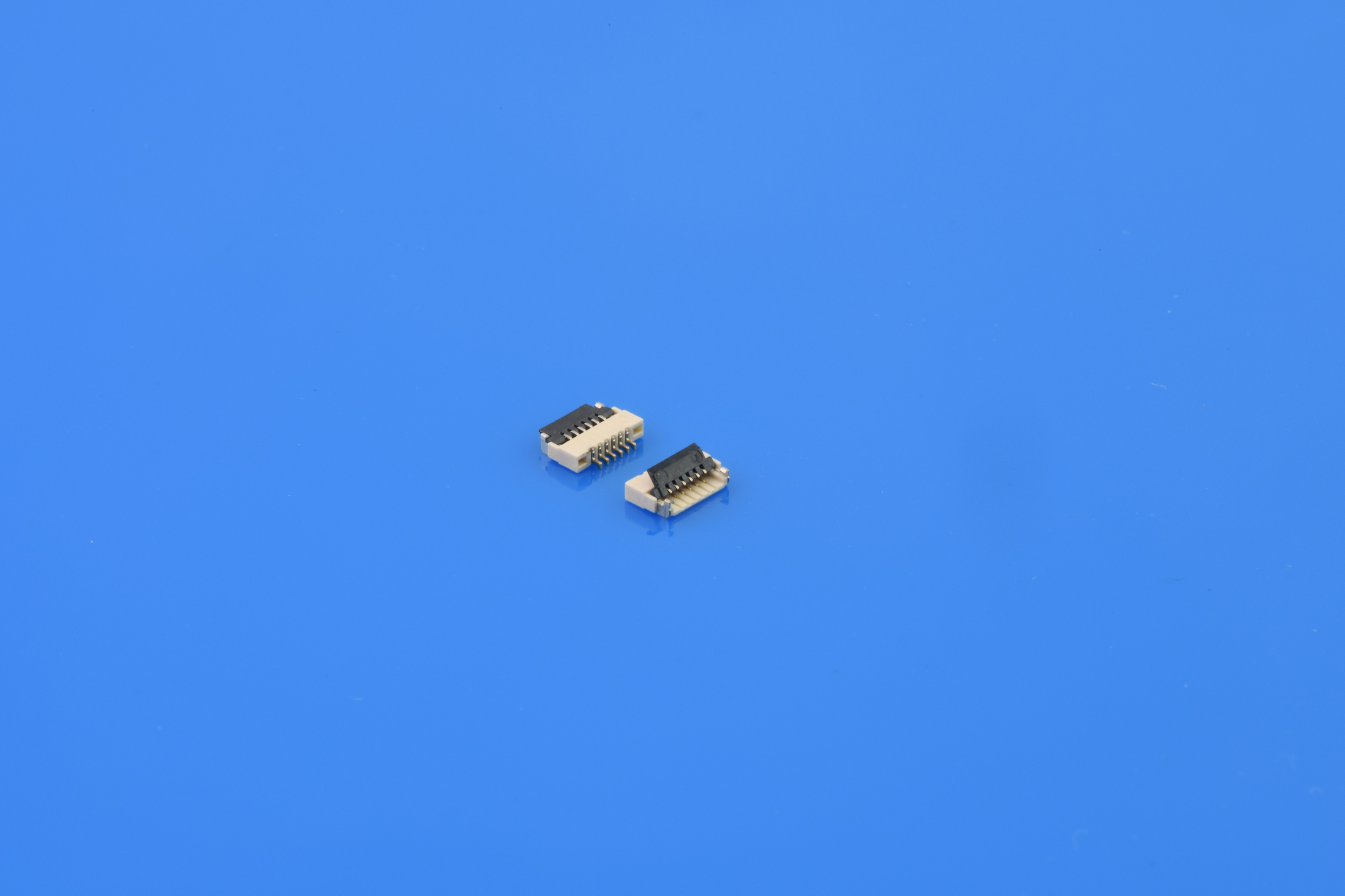 0.5mm 1.0H前掀(BL104-XXX-1LR)